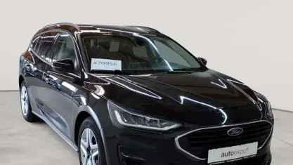 Gebraucht Ford Focus Cool & Connect 120 PS (88 kW) 2023 Agate black metallic Kombi