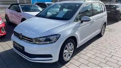 Gebraucht 2024 VW Touran Comfortline Van / Kleinbus | 31.198 € (Fairer Preis)