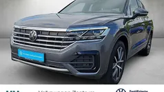 Siliziumgrau metallic Gebraucht 2021 VW Touareg Atmosphere SUV | 43.980 € (Superpreis)