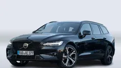 Onyx black / metallic Gebraucht 2024 Volvo V60 Plus Kombi | 39.990 € (Fairer Preis)
