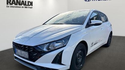 Gebraucht Hyundai i20 Trend 101 PS (74 kW) 2025 Weiss Kleinwagen