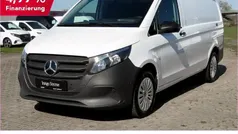 Weiß Gebraucht 2024 Mercedes Vito Van / Kleinbus | 36.117 € (Fairer Preis)