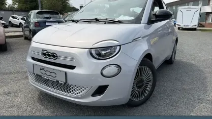 Neu Fiat 500 Comfort 65 PS (47 kW) 2026 Blau Limousine