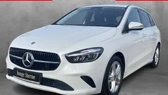 Digitalweiß Gebraucht 2024 Mercedes B200 Advanced Van / Kleinbus | 28.380 € (Superpreis)
