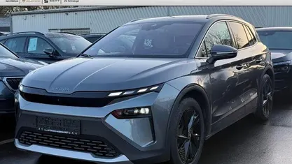 Grau Gebraucht 2025 Skoda Elroq SUV | 42.980 € (Guter Preis)