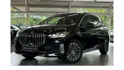 Neu BMW 218 136 PS (100 kW) 2026 Schwarz Coupé