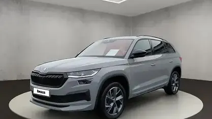 Stahlgrau Gebraucht 2024 Skoda Kodiaq SportLine SUV | 38.800 € (Superpreis)