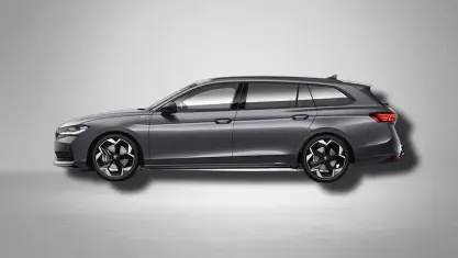 Gebraucht Skoda Superb SportLine 193 PS (141 kW) 2026 Graphitegrau metallic Kombi
