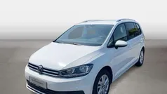 Weiß Gebraucht 2024 VW Touran Comfortline Van / Kleinbus | 33.777 € (Fairer Preis)