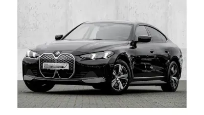 Używany BMW i4 Comfort Edition 210 kW (286 KM) 2025 Czarny Sedan/Limuzyna