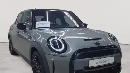 Gebraucht Mini Cooper S Classic 178 PS (130 kW) 2022 Moonwalk grey metallic Kleinwagen