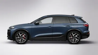 Plasmablau metallic Gebraucht 2025 Audi SQ6 e-tron Sport SUV | 77.979 € (Guter Preis)