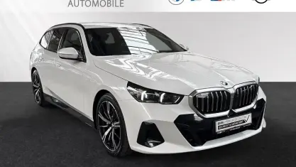 Gebraucht BMW 540 M Sport 303 PS (222 kW) 2025 Mineralweiss Kombi