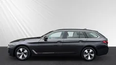 Grau Gebraucht 2023 BMW 520 Sport Line Kombi | 29.788 € (Superpreis)