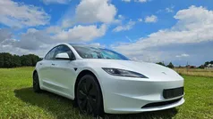 Pearl white multicoat Gebraucht 2024 Tesla Model 3 Long Range AWD Limousine | 44.447 € (Fairer Preis)