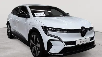 Weiß Gebraucht 2022 Renault Mégane Techno Limousine | 21.390 € (Superpreis)