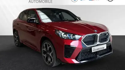Gebraucht BMW X2 Performance 300 PS (220 kW) 2025 Fire red metallic SUV