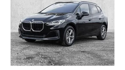 Gebraucht BMW 223 Active Tourer 204 PS (150 kW) 2025 Van / Kleinbus
