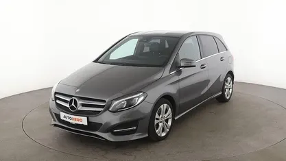 Grau Gebraucht 2016 Mercedes B200 Urban Van / Kleinbus | 15.440 € (Etwas zu teuer)