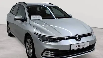 Reflexsilber metallic Gebraucht 2022 VW Golf VIII Life Kombi | 18.490 € (Fairer Preis)