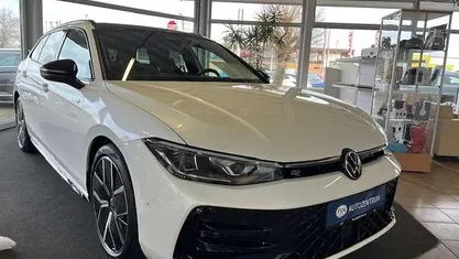 Gebraucht 2025 VW Passat R-line Kombi | 44.990 € (Fairer Preis)
