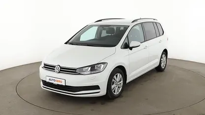 Weiß Gebraucht 2019 VW Touran Comfortline Van / Kleinbus | 22.250 € (Superpreis)