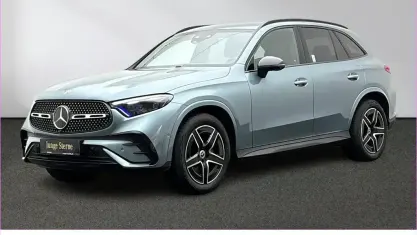 Gebraucht Mercedes GLC300 AMG 269 PS (197 kW) 2025 Silber