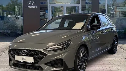 Shadow grey Gebraucht 2024 Hyundai i30 Turbo Limousine | 25.499 € (Fairer Preis)