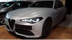 Grau Gebraucht 2024 Alfa Romeo Giulia Competizione Limousine | 39.485 € (Fairer Preis)