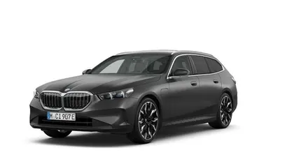Gebraucht 2026 BMW 550e M Sport Kombi | 116.360 €
