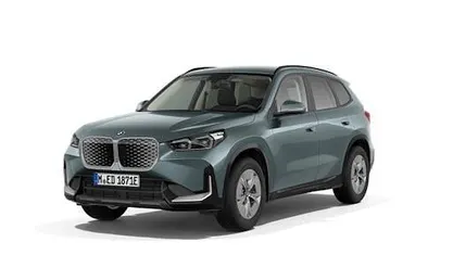 Gebraucht 2025 BMW iX1 Performance SUV | 42.290 € (Fairer Preis)