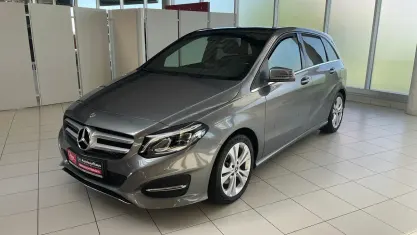 Gebraucht Mercedes B220 Style 170 PS (125 kW) 2018 Mountaingrau  met. Kleinwagen