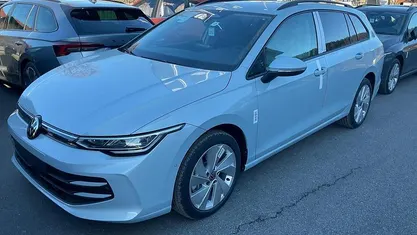 Gebraucht VW Golf VIII Life 150 PS (110 kW) 2025 Kombi