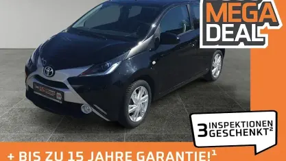 Używany Toyota Aygo X-play 69 KM (50 kW) 2017 Czarny Hatchback