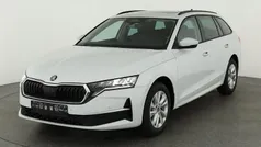 Moon white perleffekt Neu 2025 Skoda Octavia Selection Kombi | 35.445 € (Guter Preis)