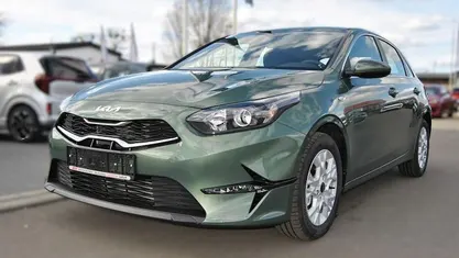 Gebraucht 2025 Kia Ceed Vision Kleinwagen | 22.900 € (Fairer Preis)