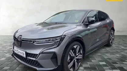 Gebraucht 2022 Renault Megane E-Tech Iconic Limousine | 29.997 € (Fairer Preis)