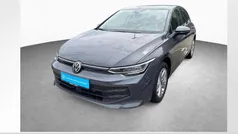 Gebraucht 2024 VW Golf VIII Life Limousine | 26.440 € (Fairer Preis)