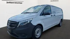 Arktikweiß Gebraucht 2022 Mercedes Vito Van / Kleinbus | 30.821 € (Fairer Preis)