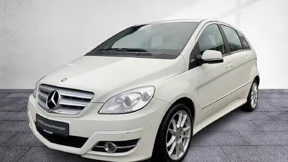 Gebraucht Mercedes B160 95 PS (69 kW) 2011 Calcitweiss unilack Van / Kleinbus