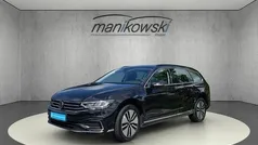 Schwarz Gebraucht 2021 VW Passat GTE Kombi | 23.906 € (Guter Preis)