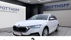 Weiss Gebraucht 2023 Skoda Octavia Style Kombi | 26.222 € (Fairer Preis)