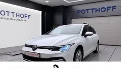 Weiss Gebraucht 2023 VW Golf VIII Life Kombi | 23.177 € (Fairer Preis)