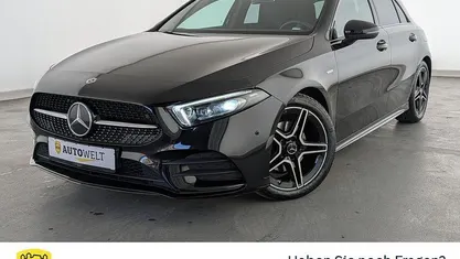 Gebraucht Mercedes A200 Edition 163 PS (119 kW) 2022 Kosmosschwarz Limousine