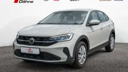 Gebraucht VW Taigo Basis 95 PS (69 kW) 2022 Grau / ascotgrau SUV