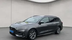 Grau Gebraucht 2024 Ford Focus ST-Line X Kombi | 24.490 € (Guter Preis)
