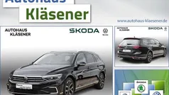 Deep black perleffekt (schwarz) Gebraucht 2021 VW Passat GTE Kombi | 23.470 € (Fairer Preis)