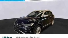 Deep black perleffekt Gebraucht 2024 VW T-Roc Business SUV | 26.380 € (Guter Preis)