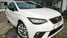 Weiss Gebraucht 2022 Seat Ibiza FR Limousine | 16.890 € (Fairer Preis)