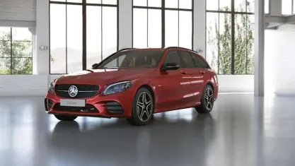 Gebraucht Mercedes C300 AMG 258 PS (189 kW) 2021 Designo hyazinthrot metallic Kombi